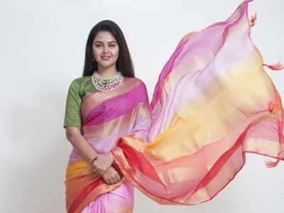 Photo: Monal Gajjar believes ‘life is like a rainbow’ as she poses in a multi-colored saree