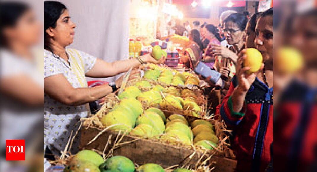 Maharashtra Alphonso mangoes hit APMC market for Rs 3,000 a dozen