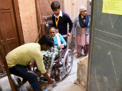 Delhi elections: Volunteers save day for differently-abled