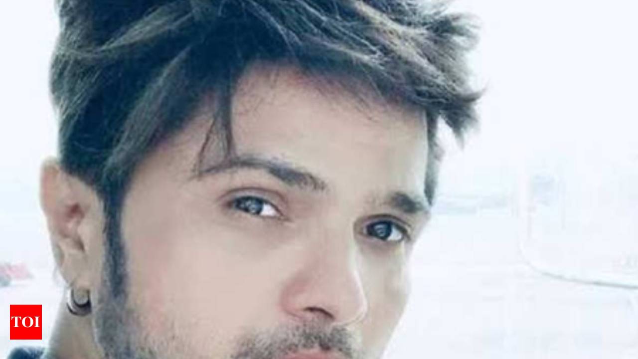 Himesh Reshammiya | The harder the winds blow , The deeper the roots grow.  #workout | Instagram
