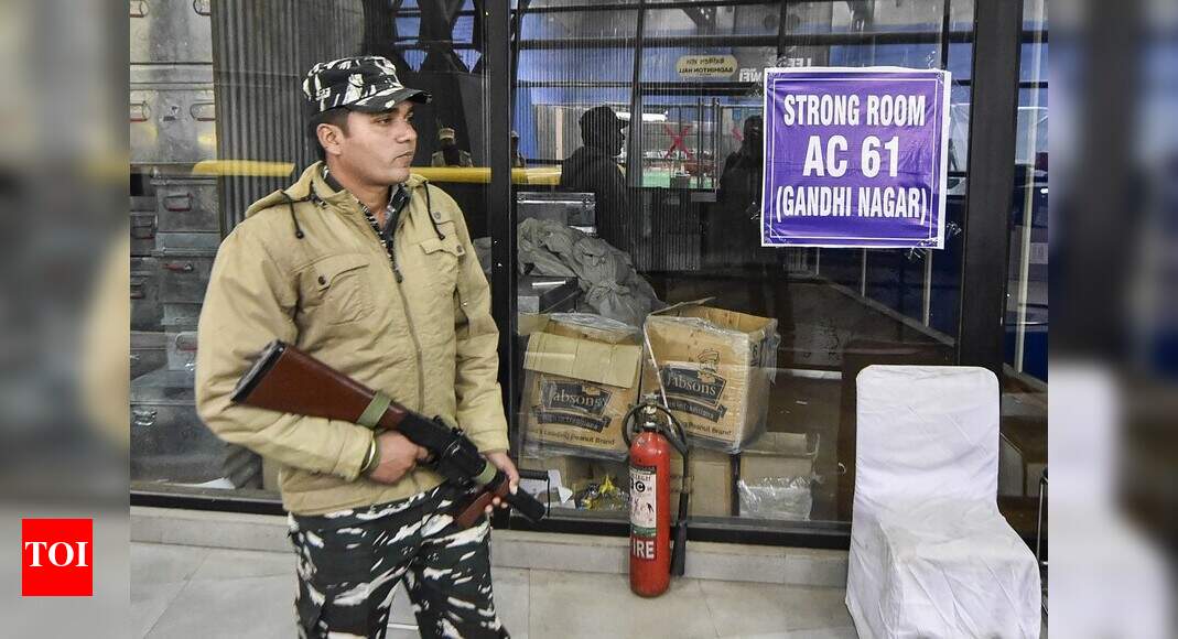 BJP, Congress pooh-pooh Delhi exit poll results