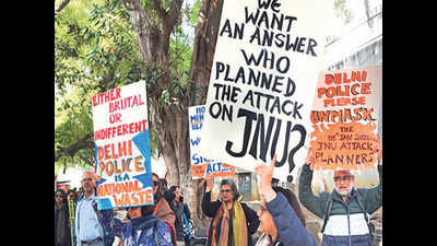 Police have put JNU probe in cold storage, allege teachers