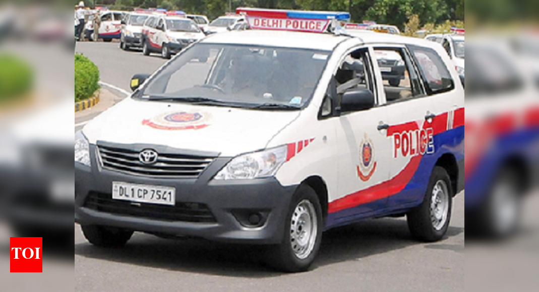 5 members of family found dead in Delhi home