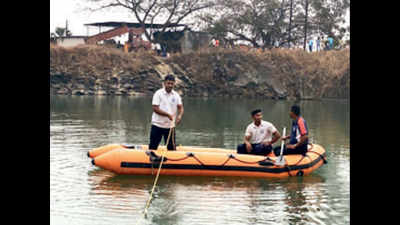 Mumbai: 2 minor girls feared drowned in Vasai quarry