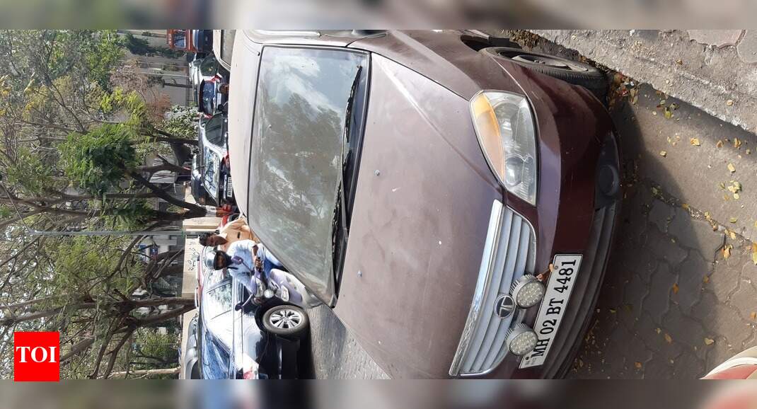 Menace of abandoned cars Poonam Nagar, Andheri E Times of India