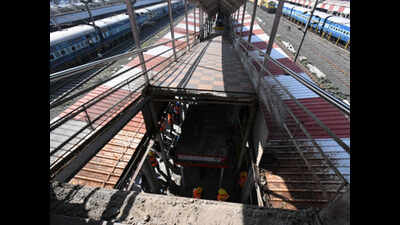 Eight injured after FOB ramp caves in at Bhopal station | Bhopal News ...
