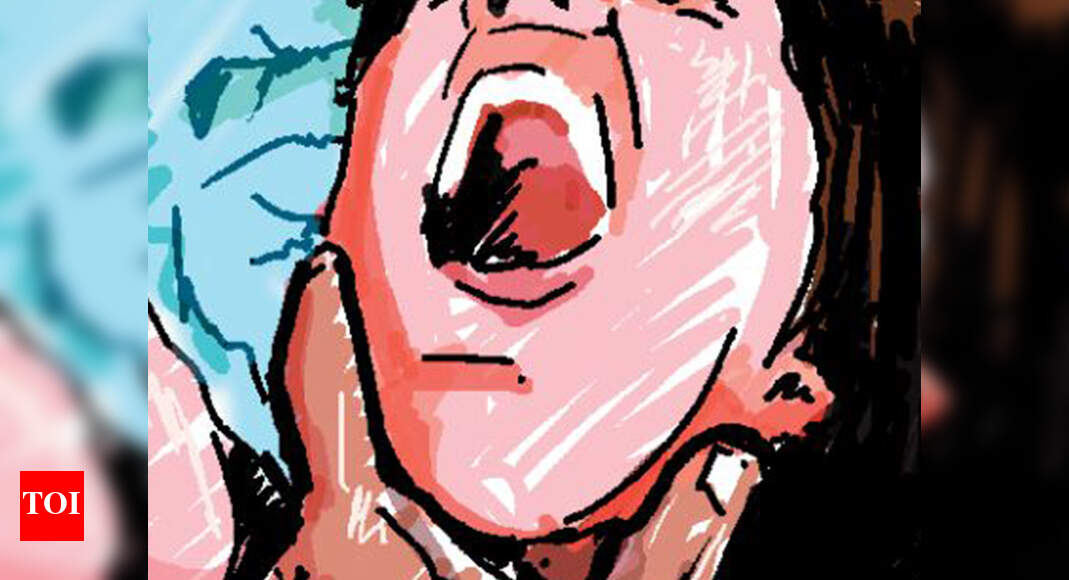 Ghaziabad: Teenage daughter along with lover strangle woman head ...