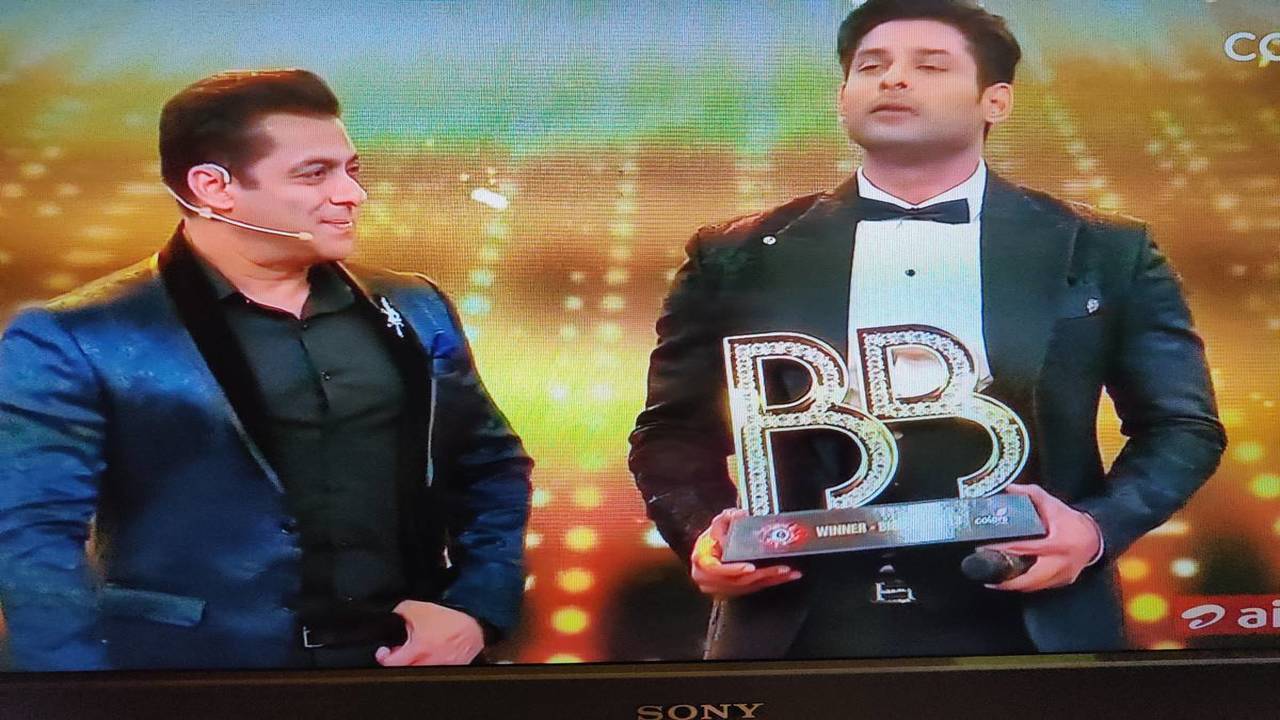 Bigg Boss 13 winner Sidharth Shukla bags the trophy wins cash