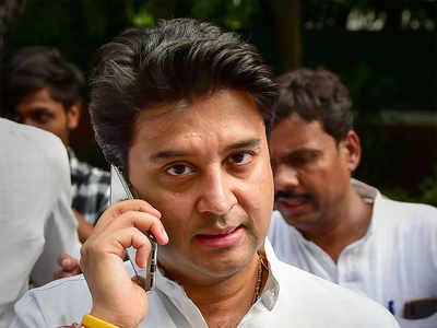 Jyotiraditya Scindia leaves meet midway, but Congress says ‘all is well’