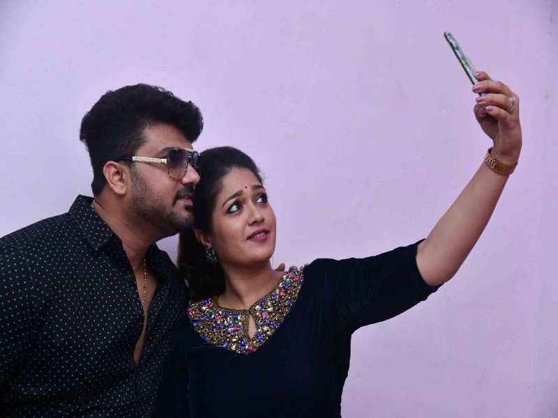 When Meghana Raj And Srujan Lokesh Took A Selfie Kannada Movie News 