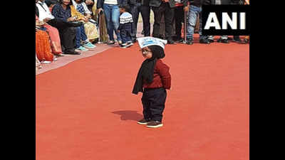 Delhi: 'Baby Mufflerman' special invitee at Arvind Kejriwal's oath-taking ceremony