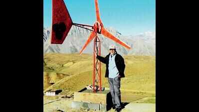 Hang gliding pioneer, adventure junkie… 75-year-old still seeks the adrenaline rush