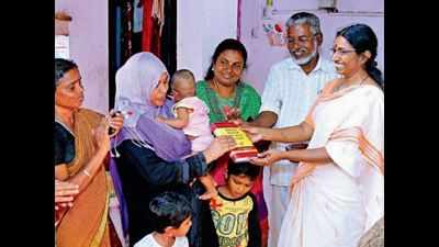 Kerala: Bihari mother of 3 scores perfect 100 in literacy exam
