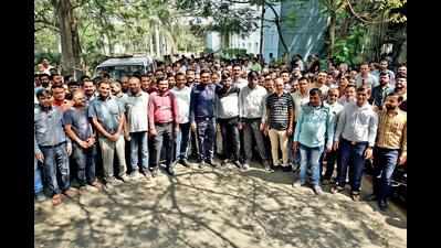Laskana’s powerloom weavers demand police protection