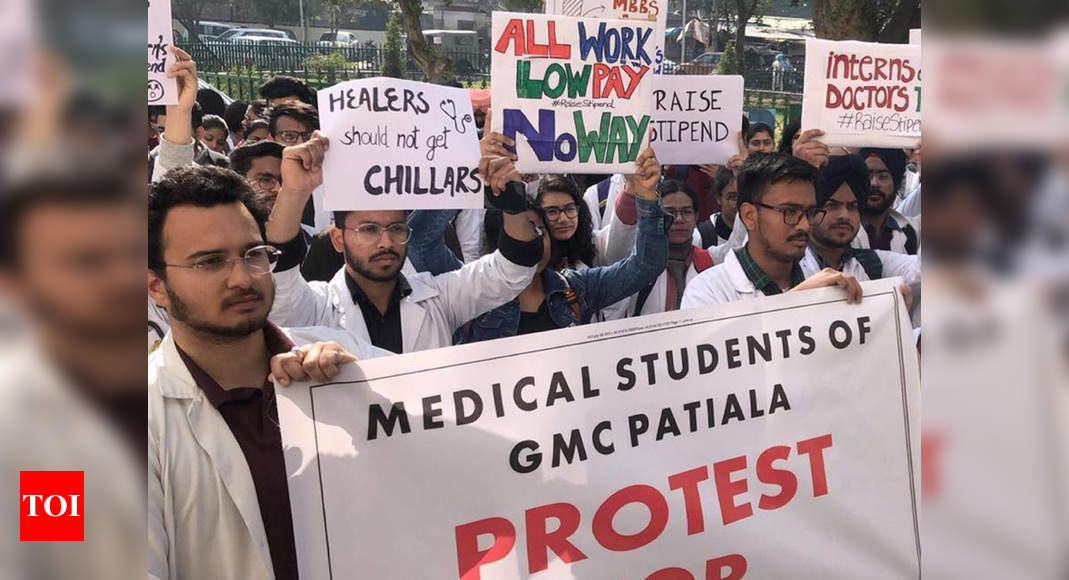 Mbbs Intern Protest Against Meager Stipend Times Of India