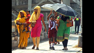 Another hot day for Mumbai, temperature up 5.6 degrees above normal