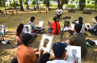 Art students switch to outdoor for portrait sketching practice session
