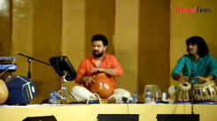 Rajhesh Vaidhya plays Janani Janani Song