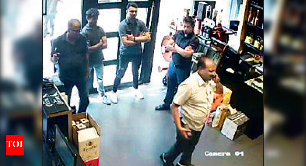 How this shop owner trapped extortionists