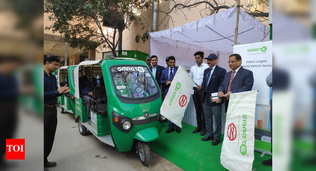 Delhi: 12 more metro stations get e-rickshaw facility | Delhi News ...