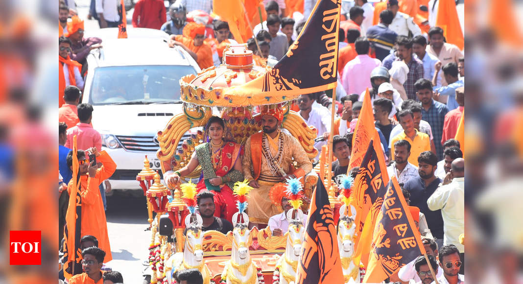 Amidst dhol-tasha beats Aurangabadkars celebrated Shiv Jayanti | Events ...