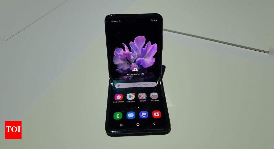 Resmi Meluncur Ini Perbedaan Samsung Galaxy Z Flip 5g