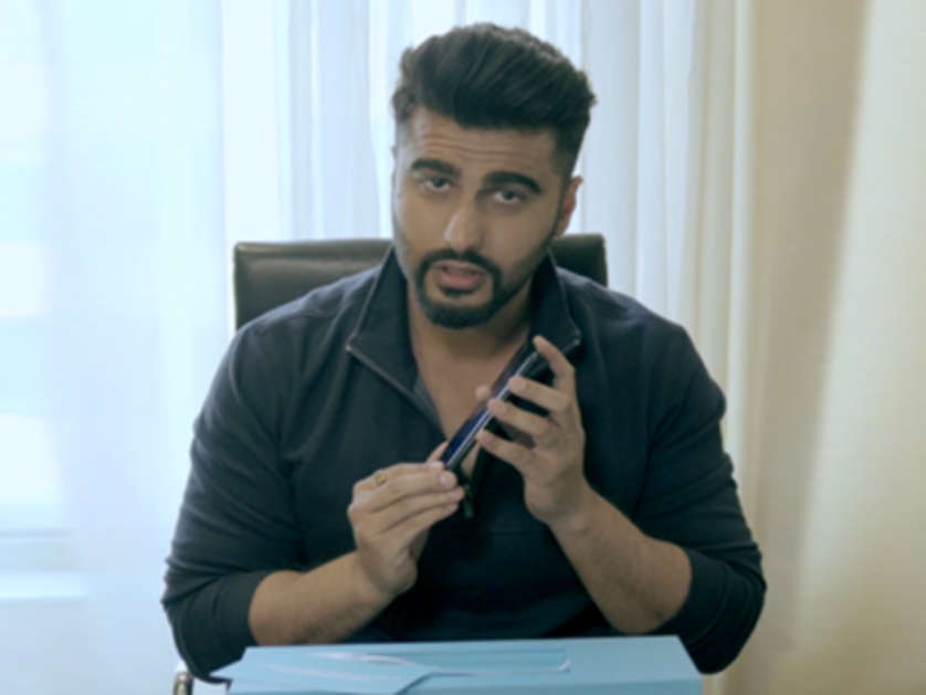 After Parineeti, Arjun Kapoor goes on the #MegaMonster trail with the 64MP Quad Camera Samsung Galaxy M31