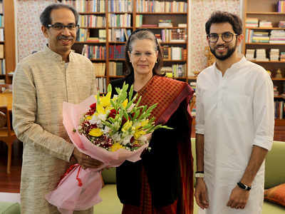 Uddhav Thackeray meets Sonia Gandhi