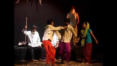 Plays depict thoughts of Savarkar, ills of society