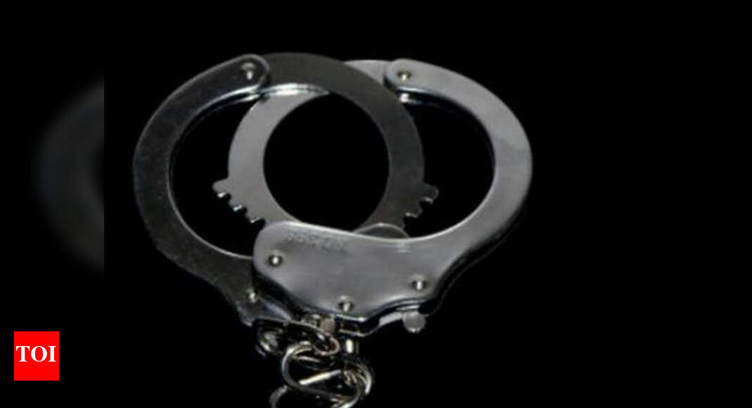 Burglary gang arrested in Hyderabad, Rs 9.5 lakh recovered | Hyderabad ...