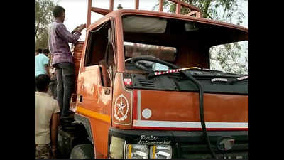 Twelve die, several injured as two trucks collide in Vadodara
