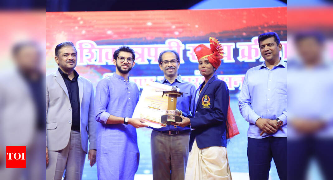 CM Uddhav Thackeray gives Maharashtra sports awards More sports News
