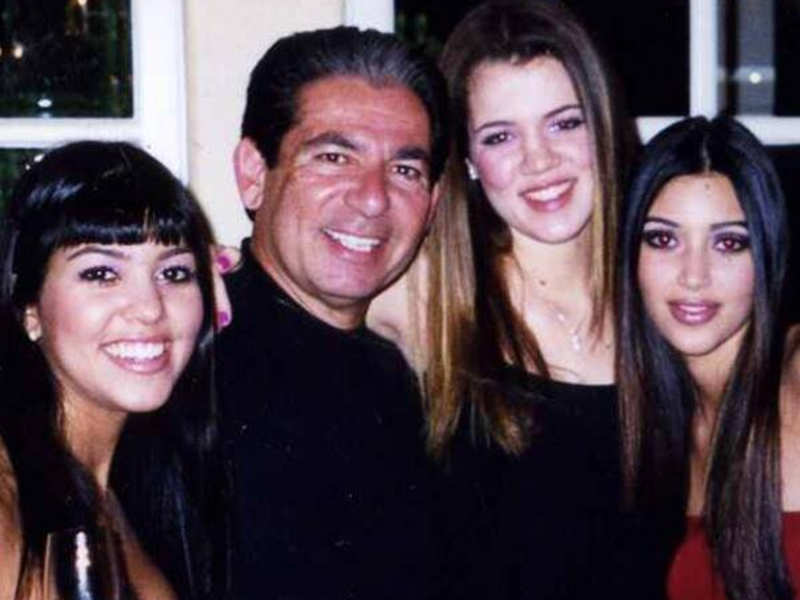 Kardashian siblings remember late dad Robert Kardashian on his 76th ...