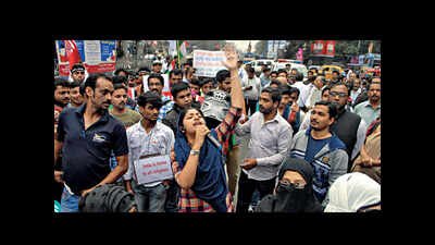 CAA Protest in Kolkata: Kolkata cops on high alert after Delhi riots ...