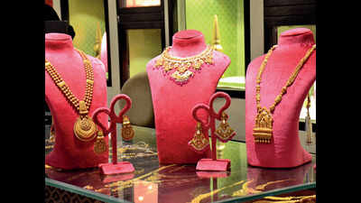 Ahmedabad: After sharp rise, gold prices fall to Rs 44,100