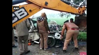 Uttar Pradesh: Five dead in collision between SUV and bus in Rampur