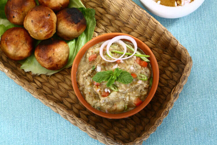 Litti Chokha and tea
