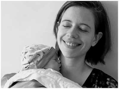 Hrithik Roshan, Patralekhaa and others are all hearts for Kalki Koechlin's adorable picture with daughter Sappho