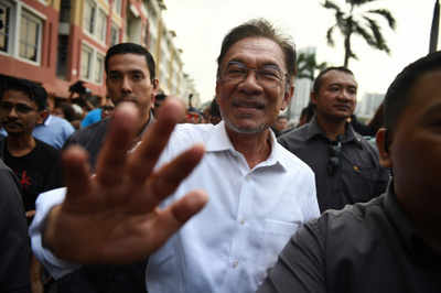 Malaysia's Anwar says group of MPs back him to become PM
