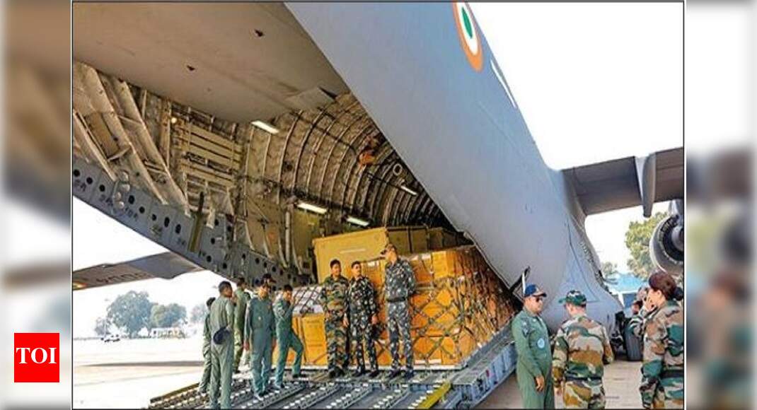 Plane leaves for Wuhan with medical supplies