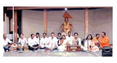 Nashikites pay tribute to Swatantryaveer Savarkar