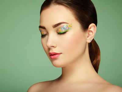 Trend-spotting: Floral eyeliner is taking over Insta