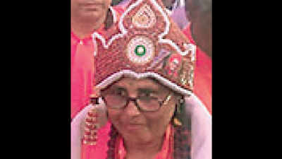 Karnataka: Lingayat math in Bagalkot anoints Kuruba woman as pontiff