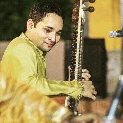 A musical tribute to Pandit Nikhil Banerjee held in city