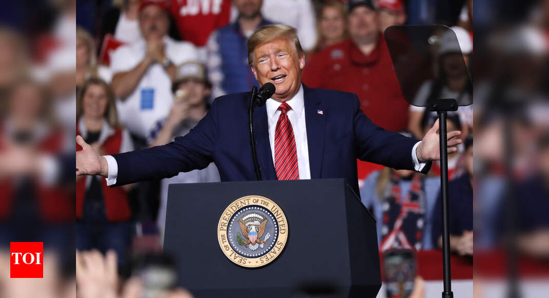 At US rally, Trump heaps praise on Indian crowd