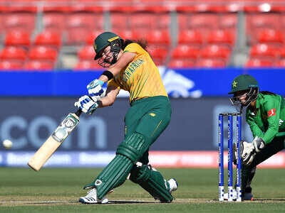 Women's T20 World Cup: South Africa whip Pakistan to reach semis