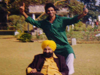 Sunil Grover remembers late comedian Jaspal Bhatti on his birthday; calls him true master of humour and satire