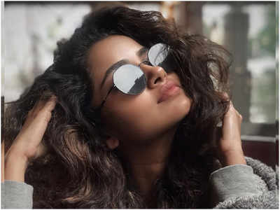 Anupama Parameswaran shares a funny BTS video of what goes into her Instagram-worthy clicks