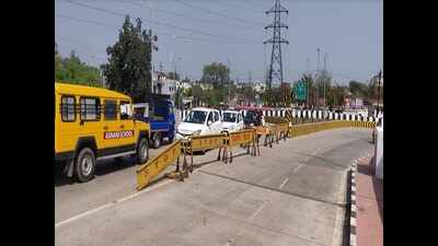 Bhopal: Opened in a hurry, new overbridge taken over by chaos, risky ...