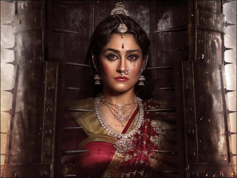 Nene Naa” First Look: Regina Cassandra looks intense as a queen | Telugu Movie News - Times of India